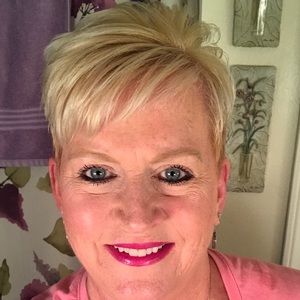 Meet your Posher, Beth